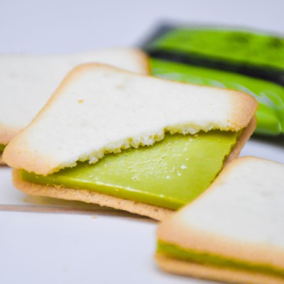 Biscuits langue de chat au matcha MPA 10p 90g*(10)  Biscuit Japonais Authentique | Mon Panier d'Asie
