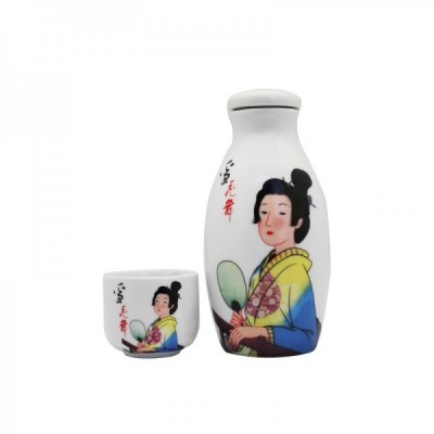 Saké en botella de cerámica...